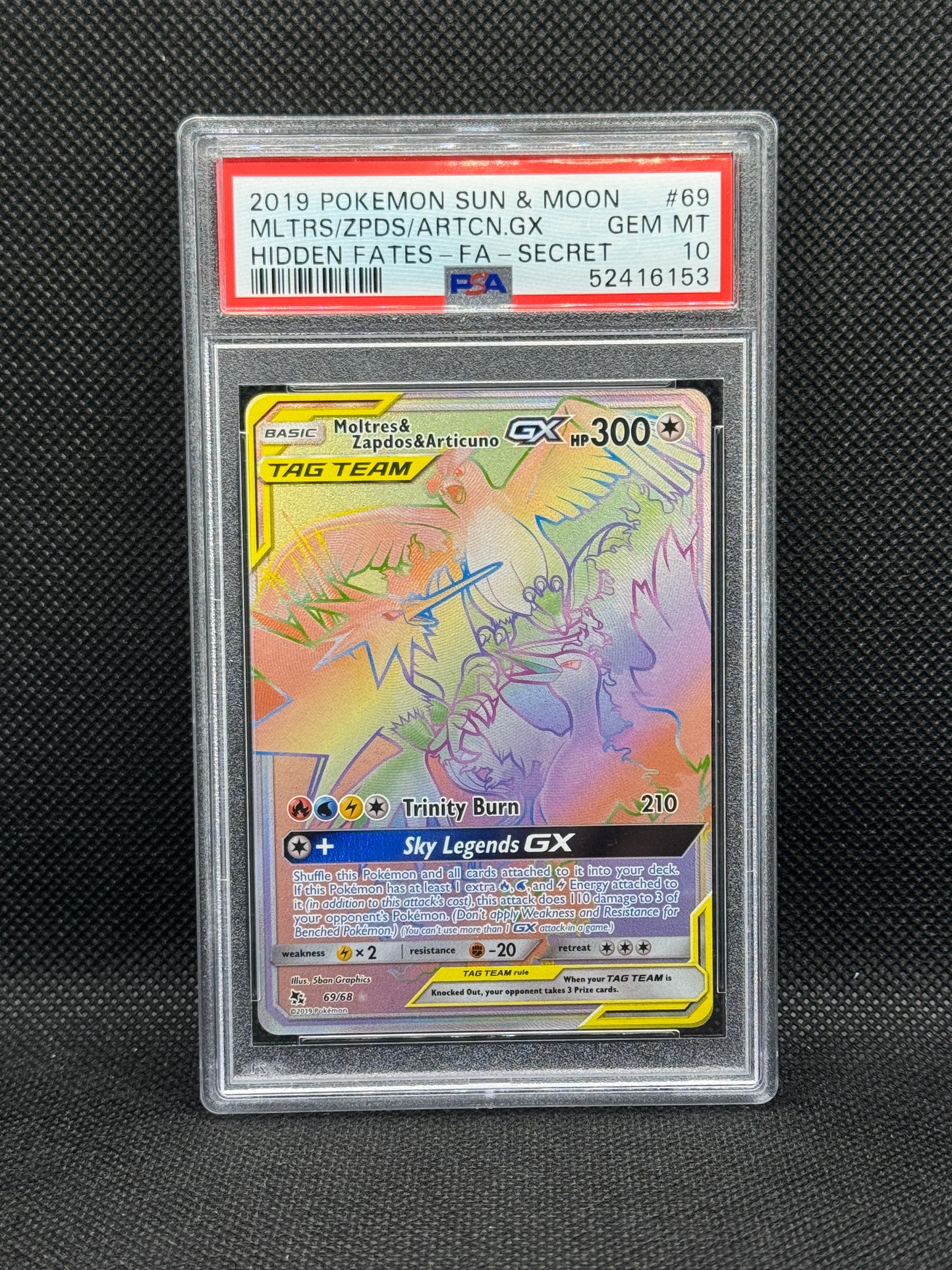 PSA 10 - Moltres&Zapdos&Articuno GX 69/68 - Hidden Fates