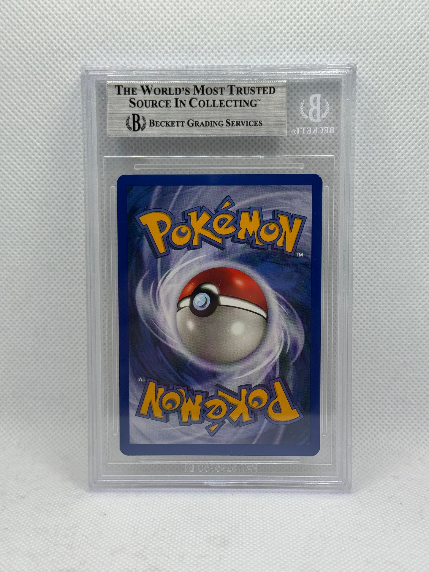 BGS 8.5 - Shining Mewtwo 109/105 - Neo Destiny